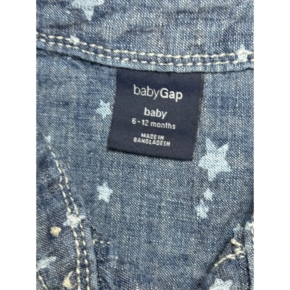 Baby GAP Chambray Stars Snap Romper 6-12 Months Celestial Blue Sky